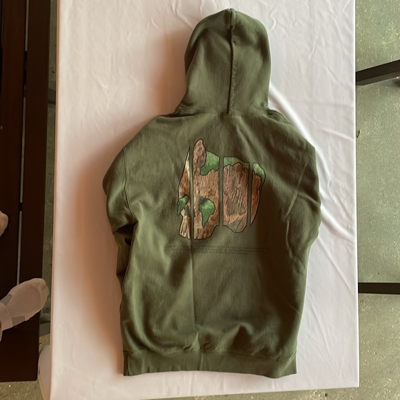 Green Men’s Hoodie - Picture 5 of 6
